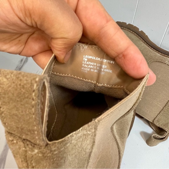 Steve Madden Leopold Women's 7 Oatmeal Suede Round Toe Ankle Chelsea LION310 - Picture 10 of 10